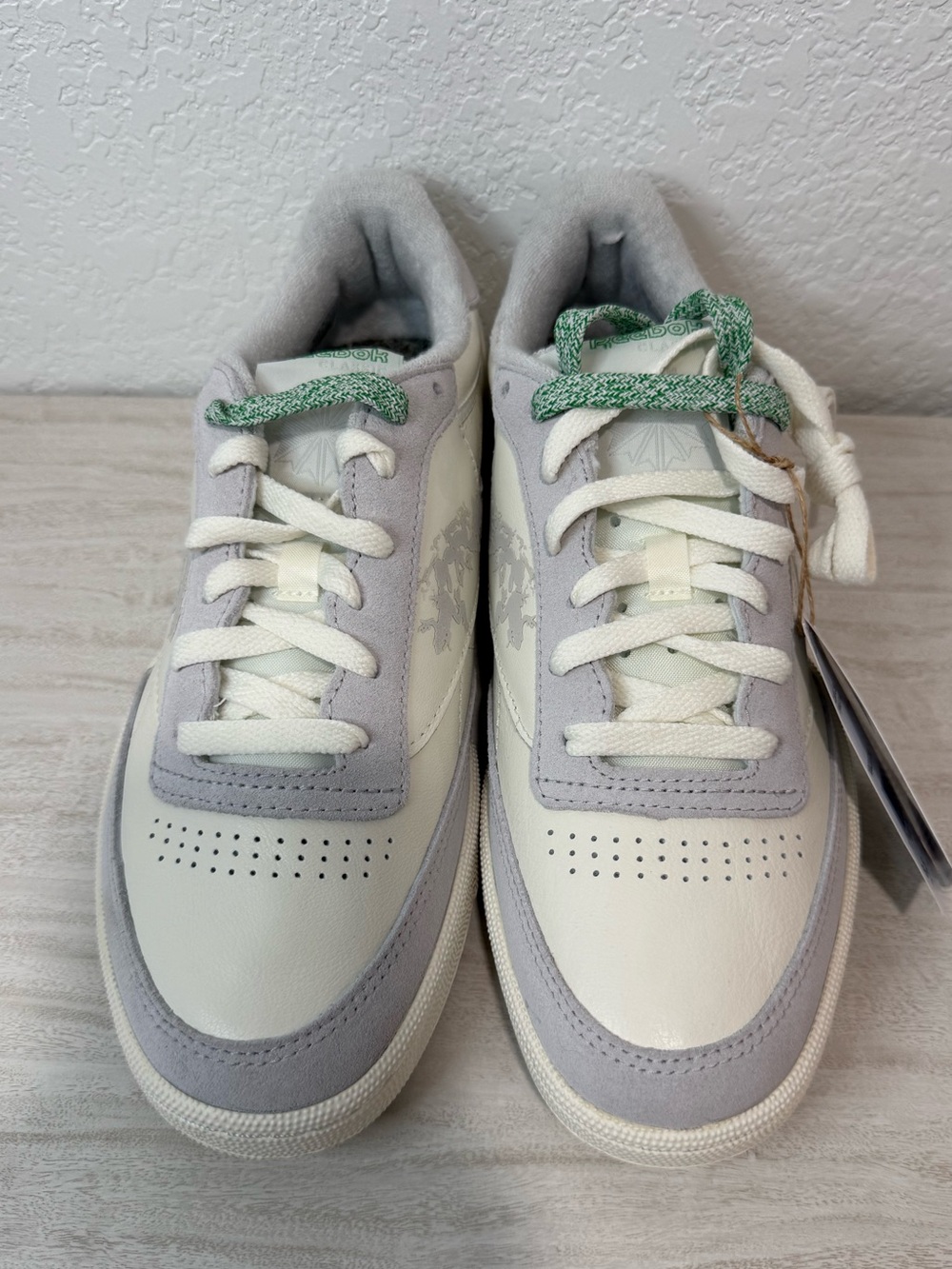 Reebok Club C 85 Unisex Sneakers Size 8.5 White & Grey Friends with Animals New